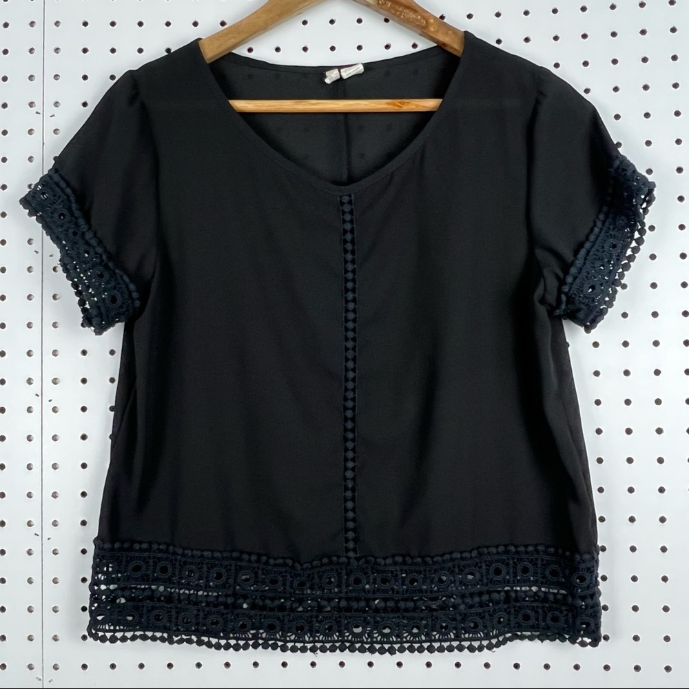 Japna Women's Lightweight Sheer Blouse with Crochet Trim Size Medium Black